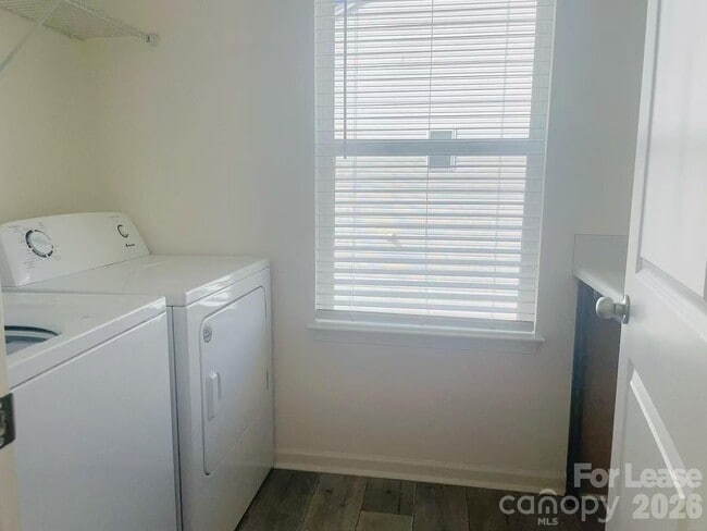 Building Photo - 5006 Beacon Ave