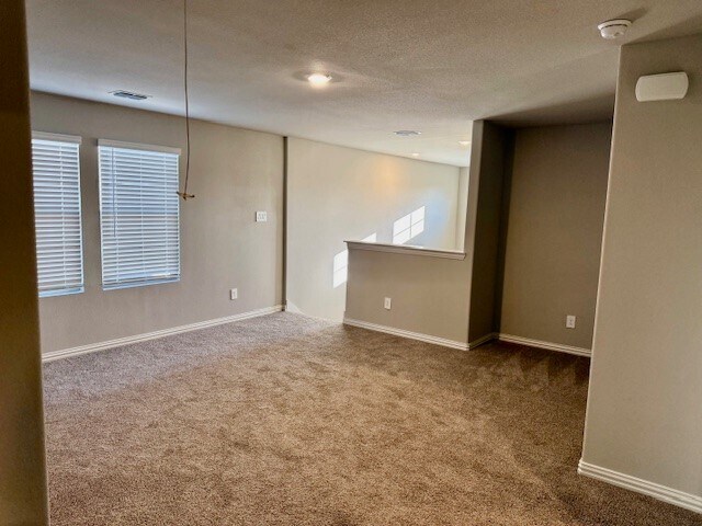 Building Photo - 2234 Clf Spgs Dr