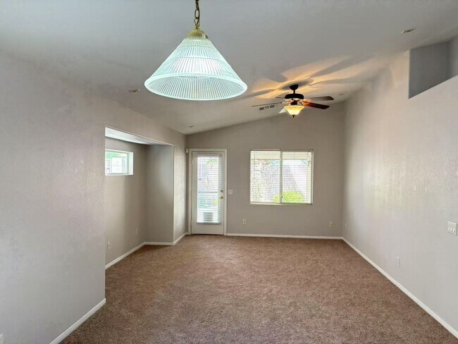 Building Photo - 6931 Night Bloom Ct