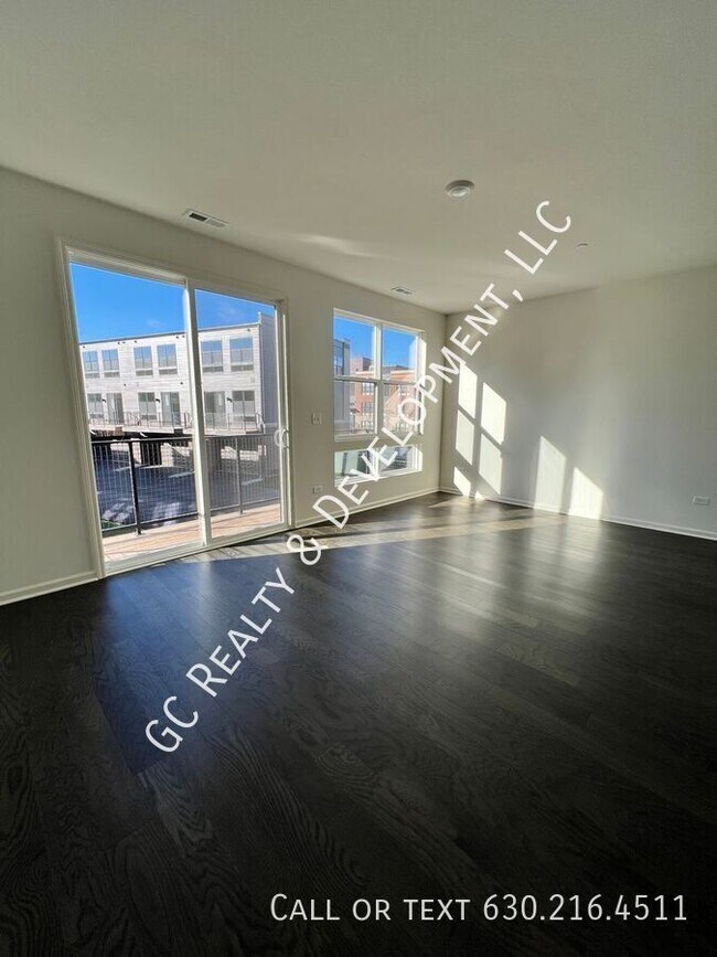 Building Photo - ***MOVE IN SPECIAL - 1/2 MONTH FREE RENT! ...