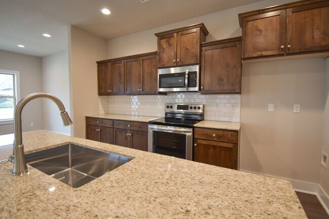 Building Photo - NOW LEASING