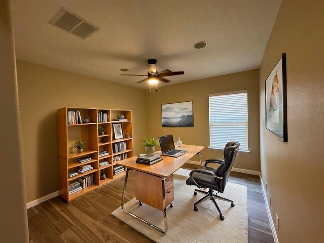 Building Photo - 20502 Wild Springs Dr