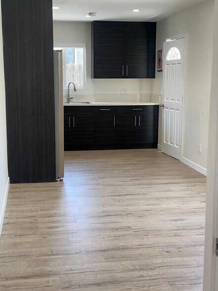 Building Photo - 14201 Calvert St