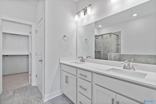 Building Photo - 121 Iberville St