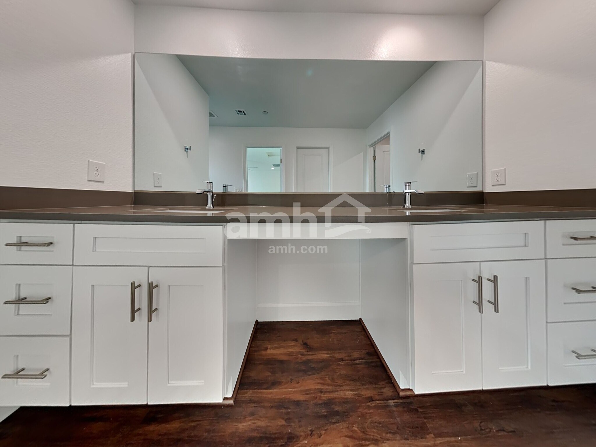 Building Photo - 291 Austin Bellerose Pl