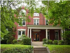 Building Photo - Beautiful 2 bedroom 3 bath condo in the Cherokee Triangle/ Highlands area- ready mid May