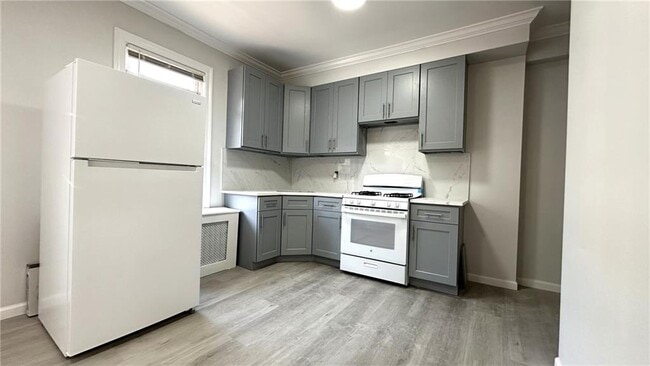 Building Photo - 2593 Ocean Ave