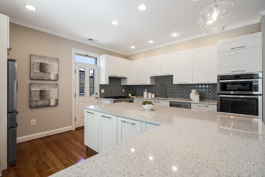 Building Photo - 3518 10th St NW