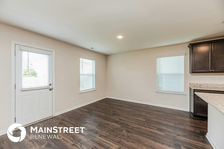 Building Photo - 132 Westcott St