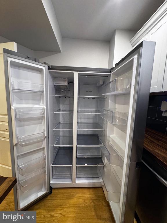 Building Photo - 5211 Rosalie Ridge Dr