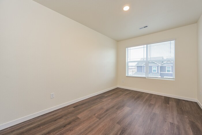 Building Photo - 13531 Oneida Ln