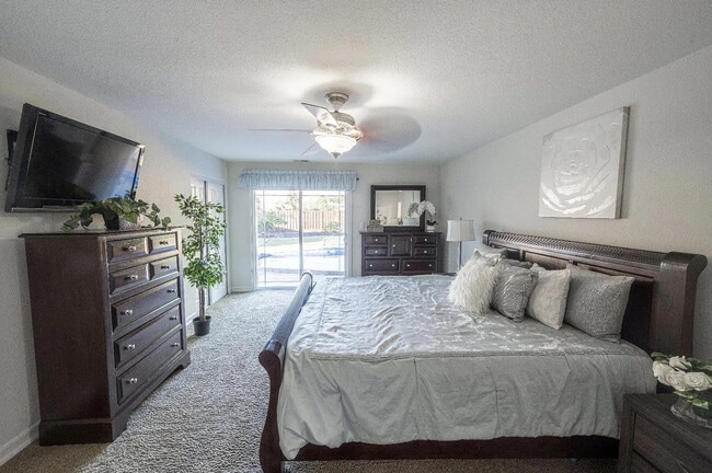 Building Photo - 1915 Washington St