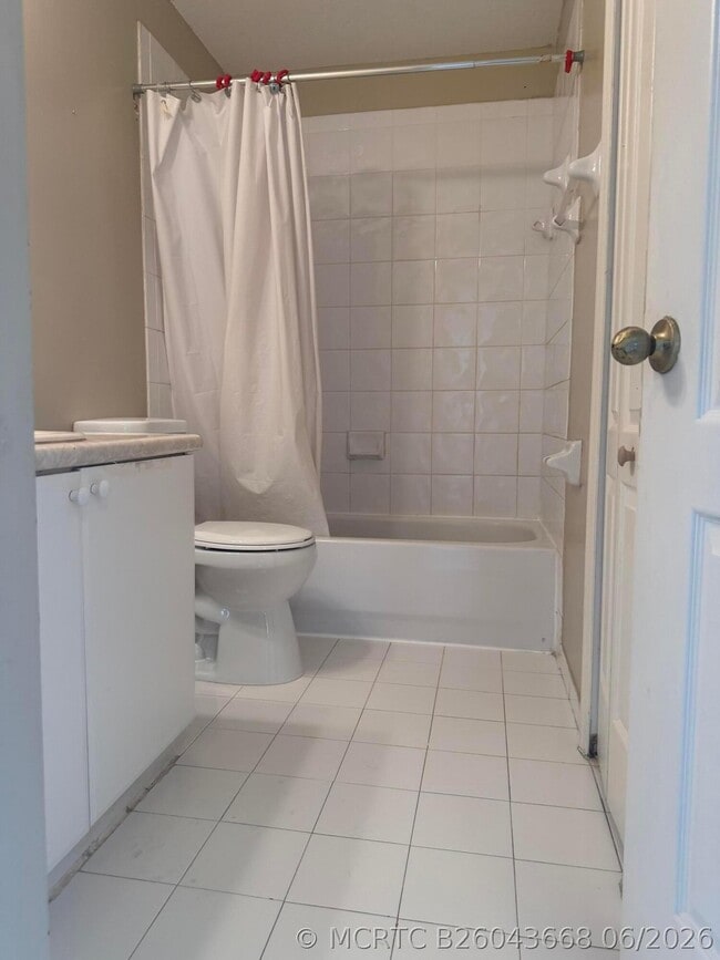 Building Photo - 1121 Shoma Dr