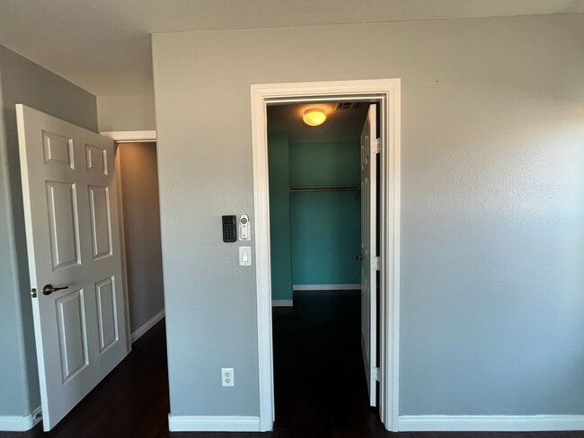 Building Photo - Stylish 3-Bedroom Home with Loft in Gated Community