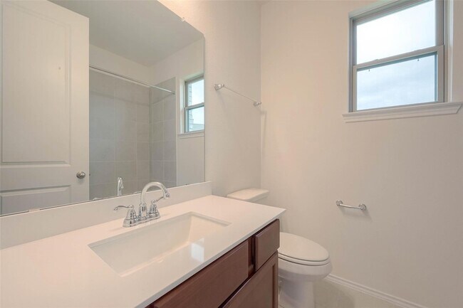 Building Photo - 1343 Vinter Mdws Ln