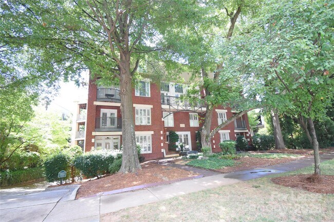 Building Photo - 416 Queens Rd