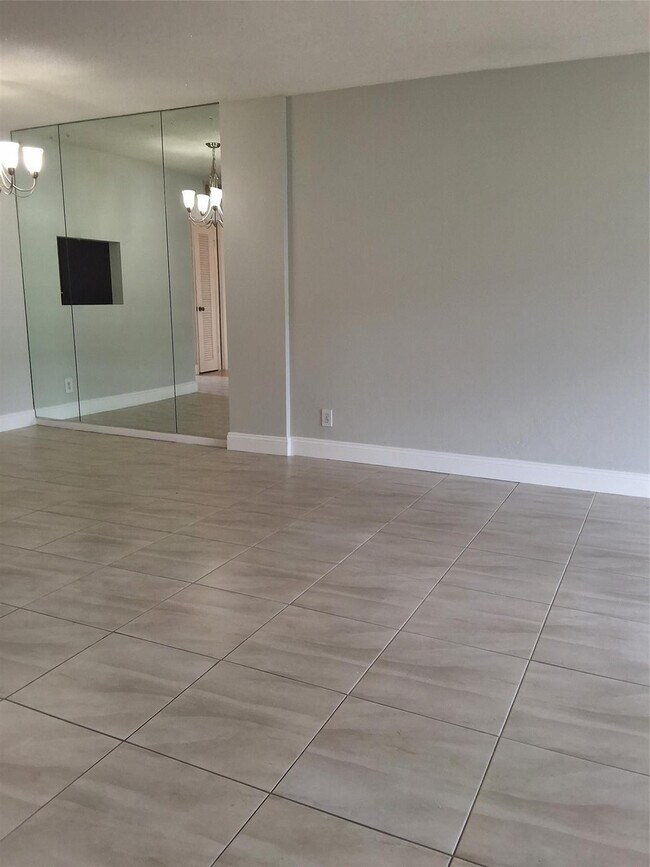 Building Photo - 4500 N Federal Hwy