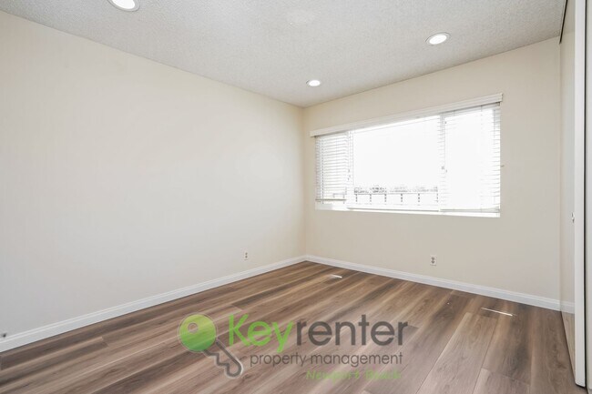 Building Photo - Fountain Valley Family Oasis