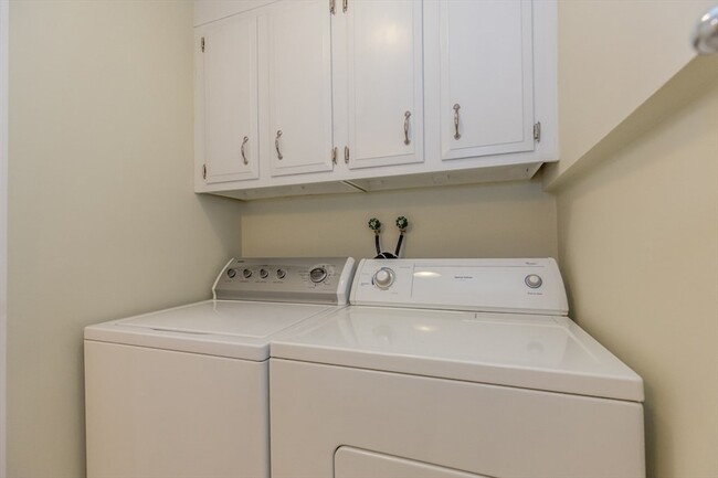 Building Photo - 55 Prescott Dr
