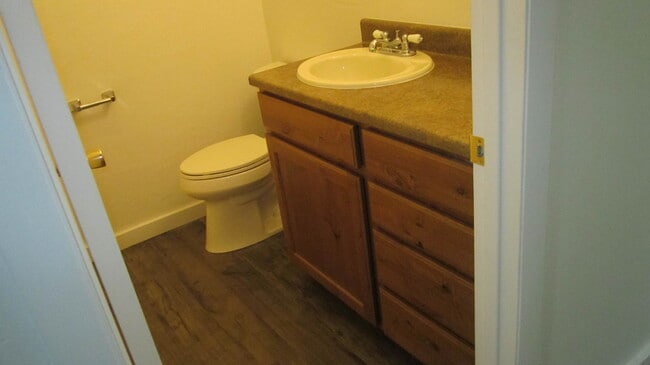 Building Photo - Newly Remodeled 3 Bedroom, 2 Bath Home on Montezuma Avenue