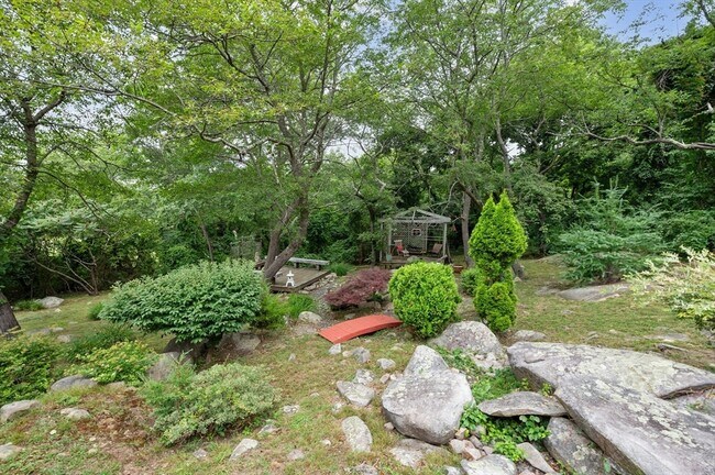 Building Photo - 12 Squam Ln