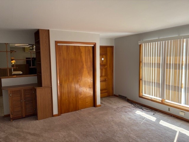 Building Photo - 418 N Service Rd