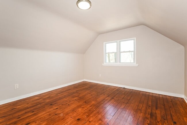 Building Photo - 1727 Wesley St