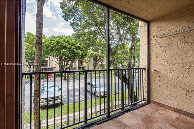 Building Photo - 14301 N Kendall Dr