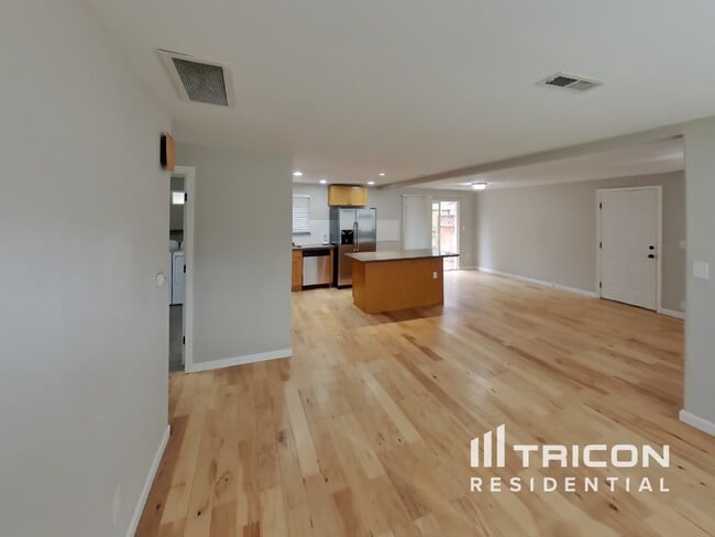 Building Photo - 206 SW 305th St