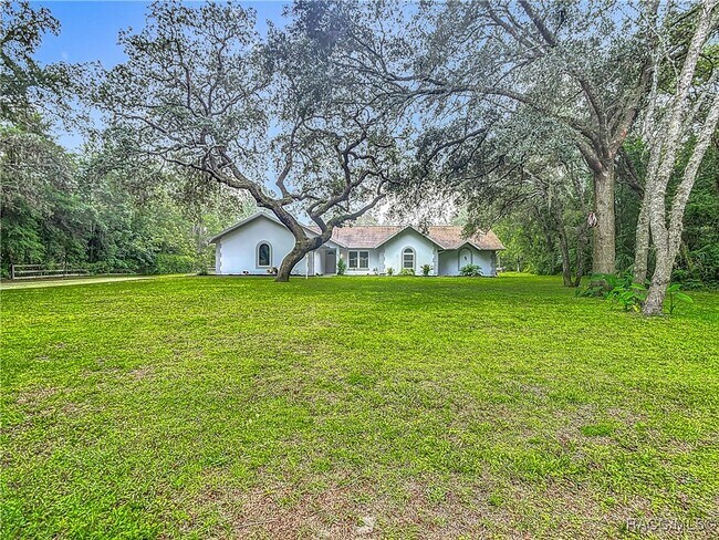 Building Photo - 884 W Massachusetts St