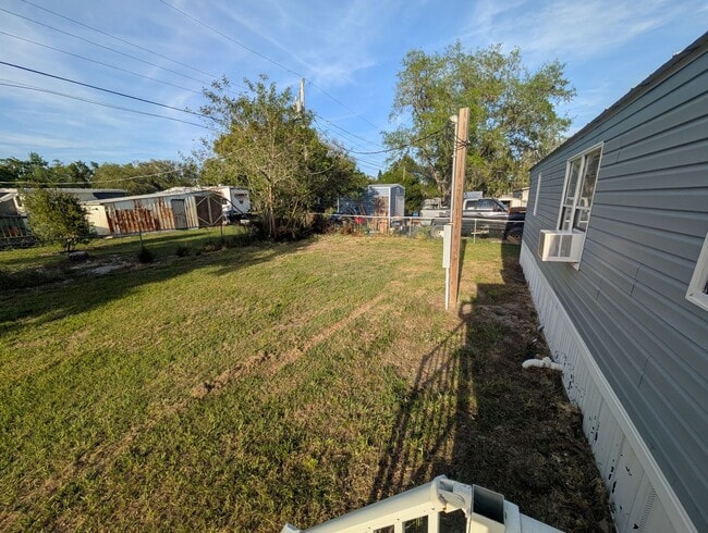 Building Photo - 2Bedroom /1.5 Bath Mobile in Mims Nicely Updated