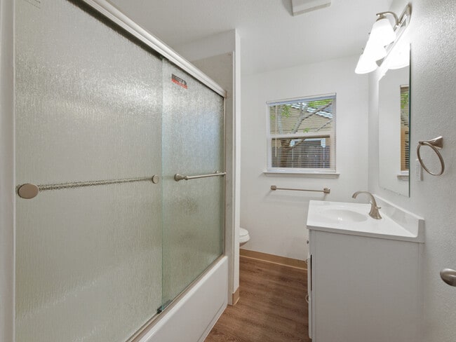 Building Photo - FOR RENT in Sacramento! 2533 Michelle Dr, ...