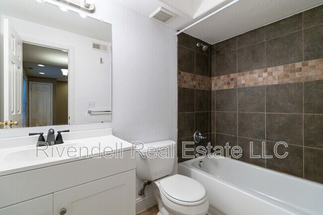 Building Photo - 1529 Spring Water Way
