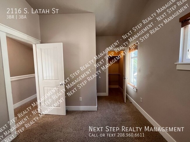 Building Photo - 2116 S Latah St