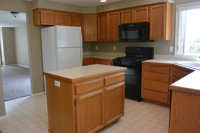 Building Photo - 9404 NE 26th Ct