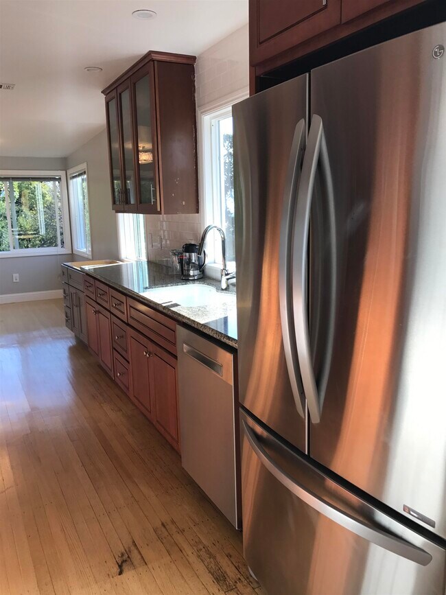 Building Photo - 7630 Terrace Dr