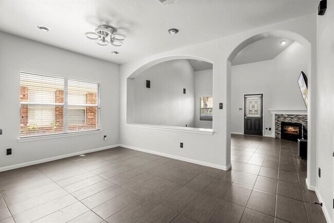 Building Photo - 4405 Bandice Ln