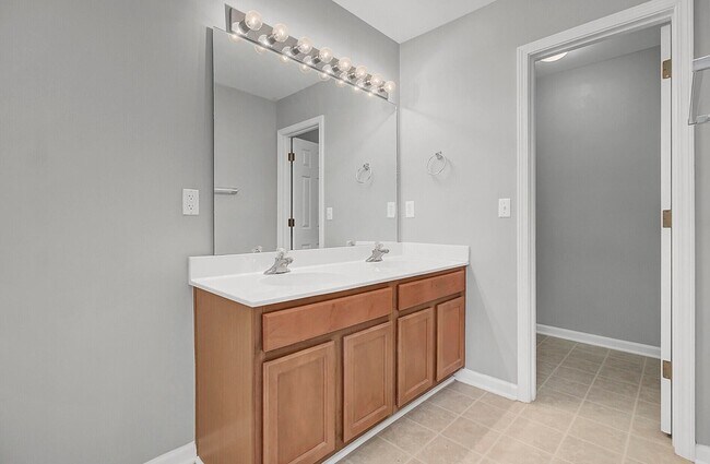 Building Photo - 9160 Maple Grove Dr