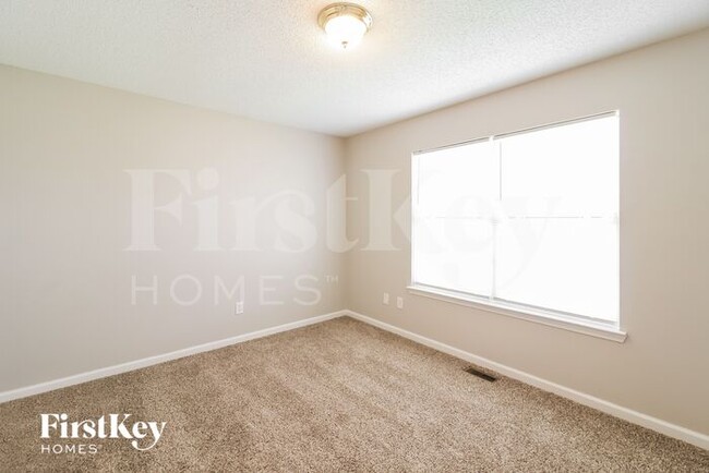 Building Photo - 2422 Brianna Dr