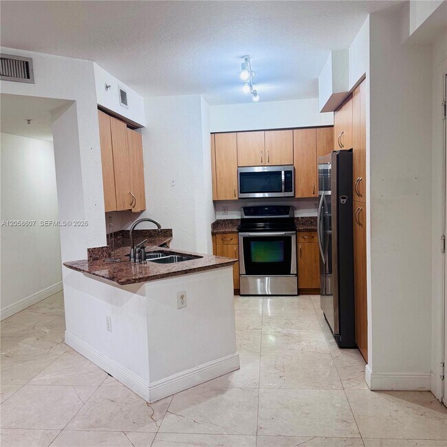 Building Photo - 1830 Radius Dr
