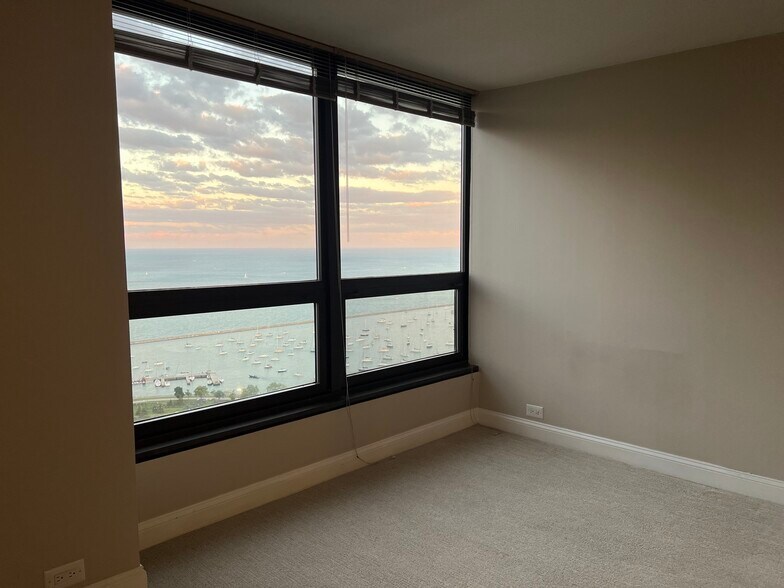 Building Photo - 360 E Randolph St