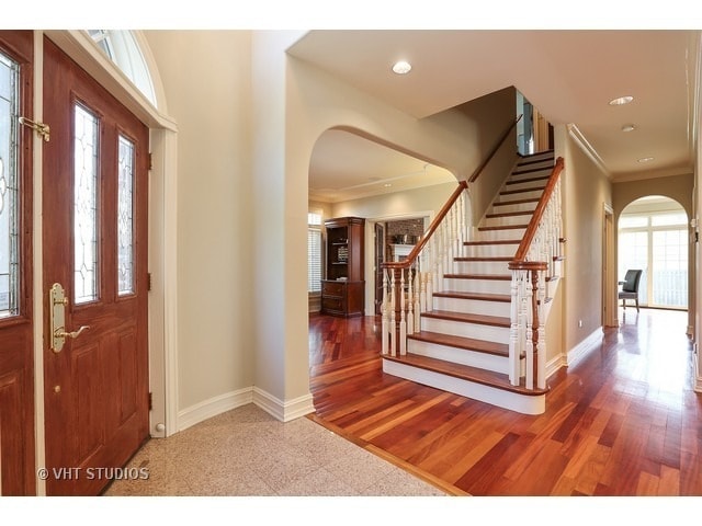 Building Photo - 557 N County Line Rd