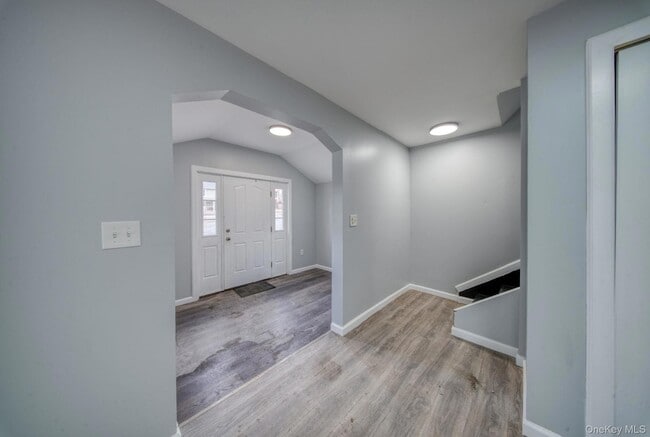 Building Photo - 22 Academy Ave