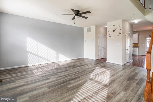 Building Photo - 2885 Falkirk Alley