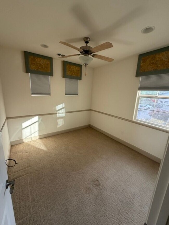 Building Photo - Beautiful home for rent in Atascadero