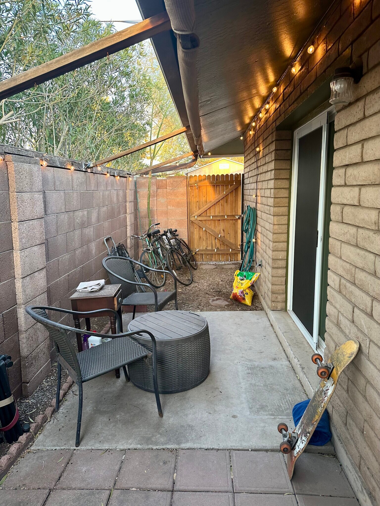 patio - 2025 N Richland St