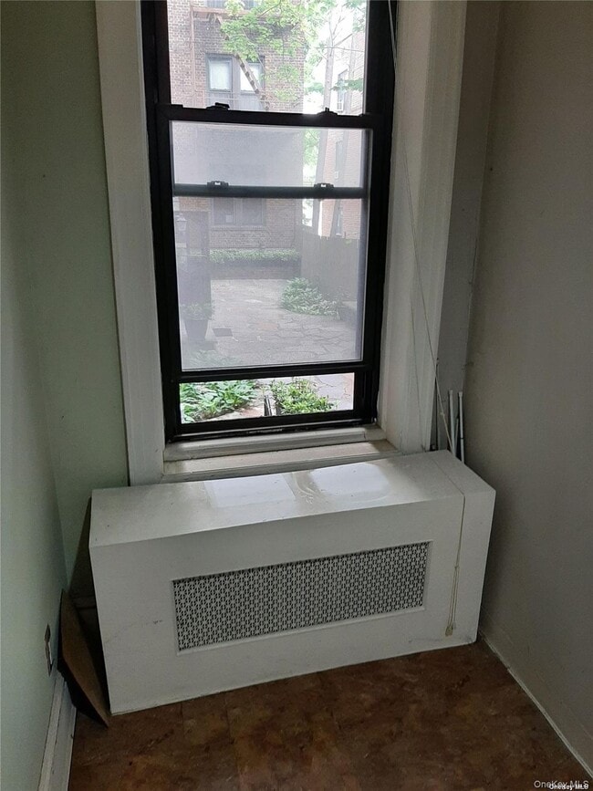 Building Photo - 1 Hillside Ave