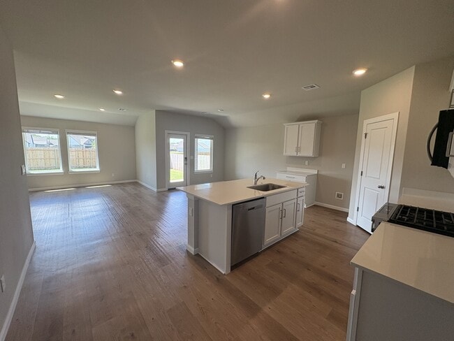 Building Photo - 15910 East 75th St N