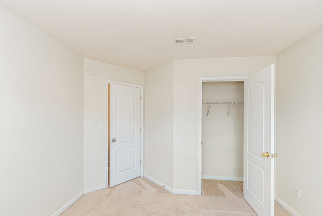 Building Photo - 225 Honeywell Way