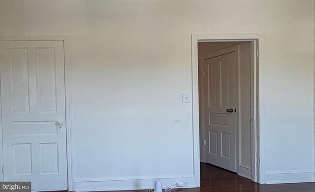 Building Photo - 2667 N Napa St